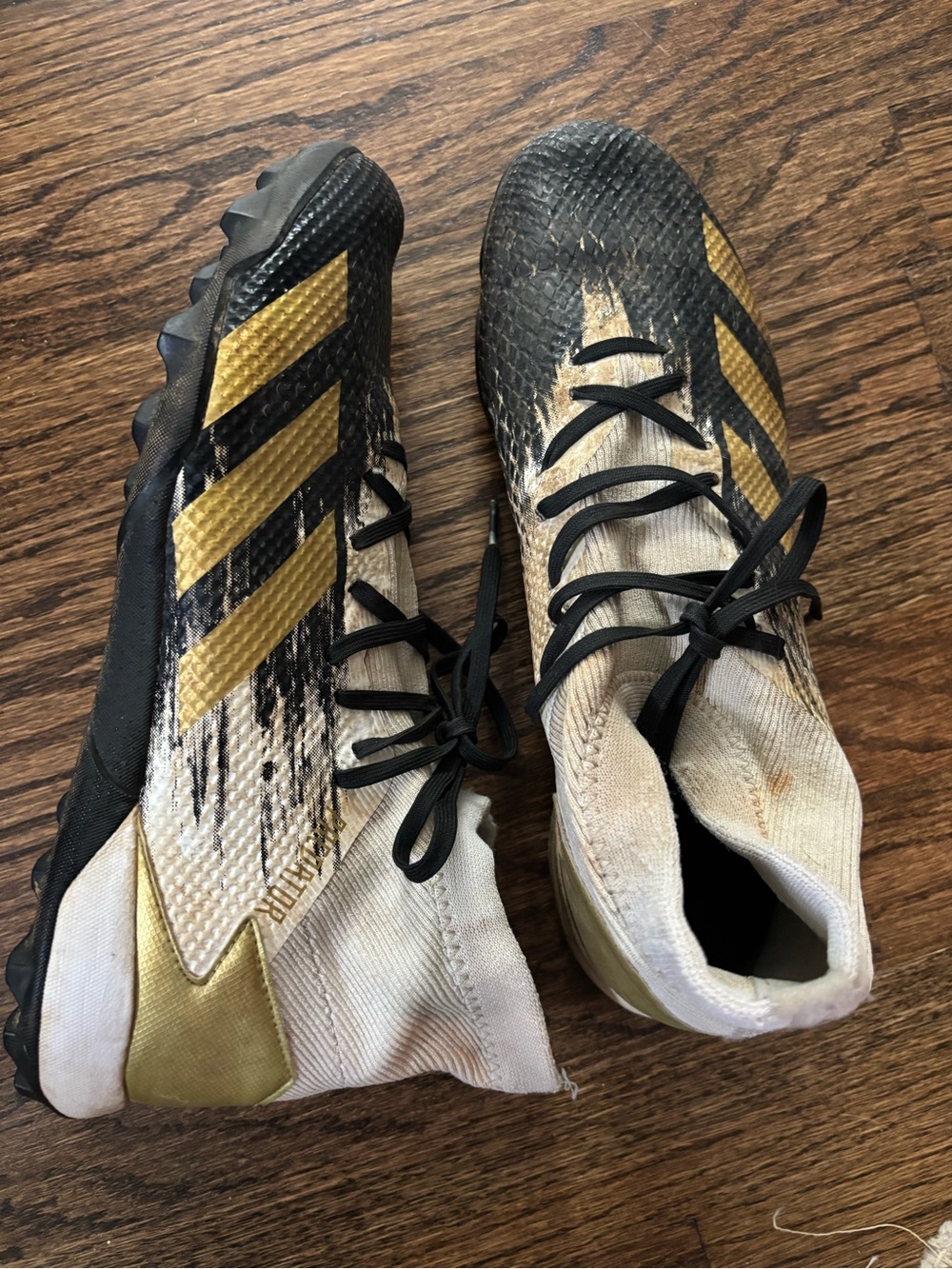 adidas Black and Gold Turf Soccer Shoes cleats size 9